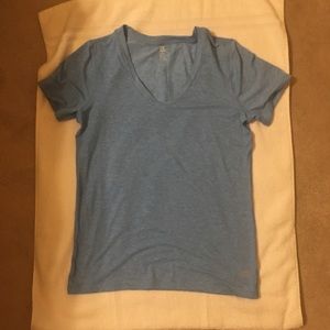 GapFit Breathe V-neck Tee